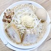 Menya Shizuru - らーめん(並盛)　900円
                ランチサービス　味玉