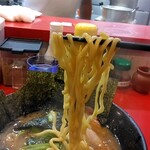 家系総本山 吉村家 - 麺リフト