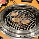 幸せの焼肉食べ放題 かみむら牧場 - 