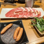 幸せの焼肉食べ放題 かみむら牧場 - 