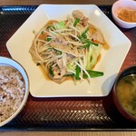 大戸屋 - 肉野菜 塩こうじ炒め定食