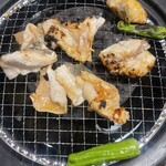 玄品 新宿三丁目 ふぐ・うなぎ料理 - 焼きフグ、香ばしいです