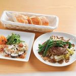 Bistro Queue - ビストロランチ（1,000円）。前菜とメインの組み合わせは自由自在！