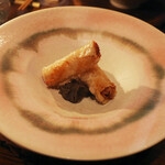 il tram - 蟹の揚げ春巻き 黒ゴマと栗のペースト