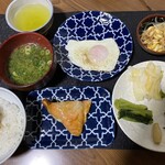 太田和みなと館 - 今朝の食事はご飯が活力源