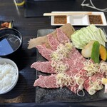 焼肉みひろ - ネギ塩ダレランチ2000円税込　ご飯お代わり自由。