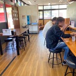 びっくり焼亭 - 開店直後の店内
11月3日 11時過ぎ