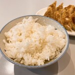 ぎょうざの焼吉 - 