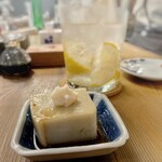 酒呑蕎食〆タグル - そば豆腐（お通し）