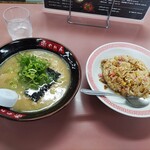 赤のれん クーニャンラーメン - 