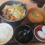 すき家 - 料理写真:牛すき鍋定食