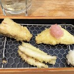 Tachinomi Uotsubaki - ぶり、鯛、わかさぎ
