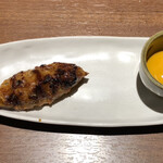 炭火焼鳥 しろ虜 - つくね（月見）