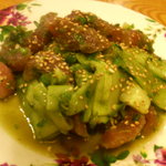 四川家庭料理 珍々 - マグロと胡瓜のサラダ
