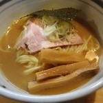 らーめん。癒される一杯です。