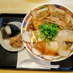 尾道ラーメン中村製麺 - チャーシューメン大盛りと得セット(パック)