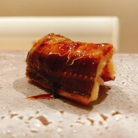 鮨 神楽 - アナゴ‼️笹の香りも残ってます‼️