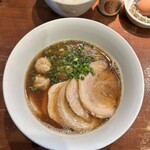 麺や而今 - 特製醤油らーめん（1300円）