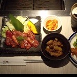 薩摩焼肉　黒桜 - 『鹿児島黒牛カルビセット』(1280円)と『日替わり 黒桜ビュッフェ』(300円)～♪(^o^)丿