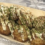 あほや - 料理写真:2023/12/6 テイクアウトで利用。たこ焼き(8個)(600円)