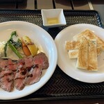 Teppanyakikatsuji - 近江牛鉄板ローストビーフ・バゲットマジシェンヌのパン