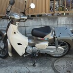 中華料理　龍栄 - 出前機を外した店主のカブ