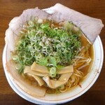 神戸ラーメン 第一旭 - Bラーメン肉少なめ