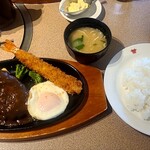 肉の万世 - ハンバーグとエビフライ　ランチ