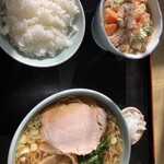 ラーメン永幸 - Bセット780円、ラーメン、もつ煮、ライス