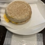 スターバックスコーヒー - あらびきソーセージマフィンスクランブルエッグ。