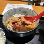 大衆酒場 げっとら - 赤辛もつ煮込み定食。美味し。