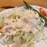 コメダ珈琲店 - ドレッシングはかけ放題。