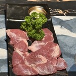 Taishuu Yakiniku Horumon Sakaba Toriton - 