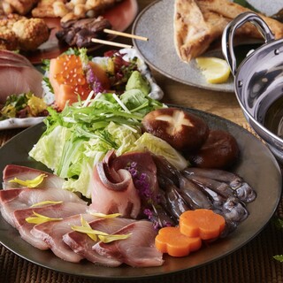 【富山名物】脂の乗った鰤とホタルイカのしゃぶしゃぶが絶品。