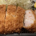 とんかつ 美濃屋 - 断面はこんな感じ♪