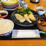アオハル食堂 - あじ､チキンカツ定食1400円
