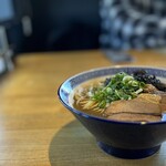 豚骨醤油 三輪 - 