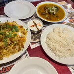 インド・ネパールレストラン プルナディープ - イカビリヤニ、カシコマス