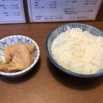 仙台中華そば 銘店嘉一 - 鶏皮とごはん