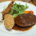 洋食屋 うおひろ - ハンバーグ　エビフライ　クリームコロッケ