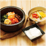 돌 구이 비빔밥과 미니 냉면 세트