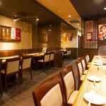 焼肉酒場 牛屋 - 内観全景