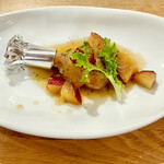 リストランテ ピノキオ - はちきん地鶏とサツマイモの自家製ゆずヴィネガーソース煮　byまみこまみこ