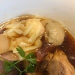 らぁ麺や 嶋 - 海老ワンタンと肉ワンタン