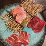 炭火焼肉 金の肉人 - 