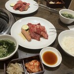 肉の楽家 - 