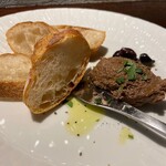 Chicken liver pate with kumquat mostarda (with baguette)