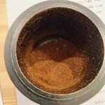 HAYAKAWA coffee - 豆挽き直後のYUNNAN Dehong Yeast  ハニープロセス　この時からフルーティーな香りでした