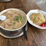 博多だるま 総本店 - 