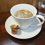 キッチン ブルー グローブ - ミルクを入れます